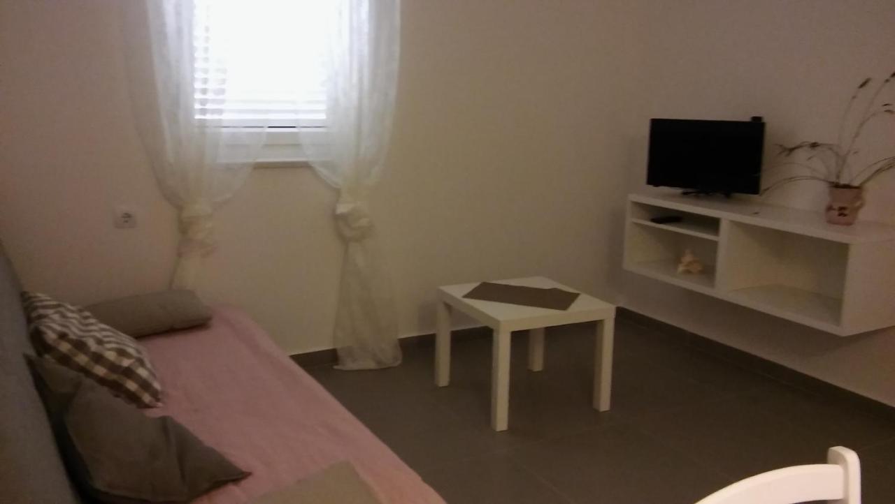 Apartmani Vrancic Mandre Exterior photo